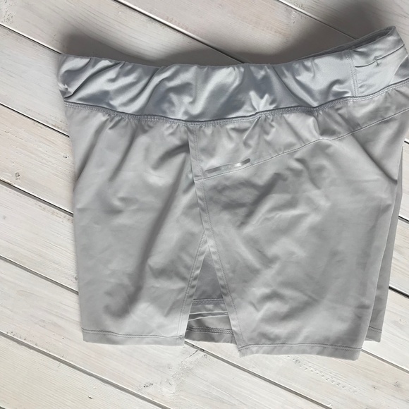 Avia Women's 3 Pair Running Shorts XL - Picture 8 of 16